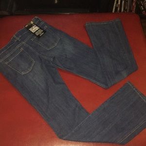 🔥❤️NWT Womens bootleg jeans size 6 ❤️🔥